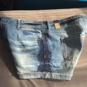 Maurice’s Jean Shorts. (15/16)